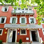 Boutique Kastel Hotel Motovun