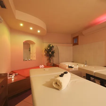 Boutique Kastel, Wellness & Spa, Pet Friendly 3* 莫托文