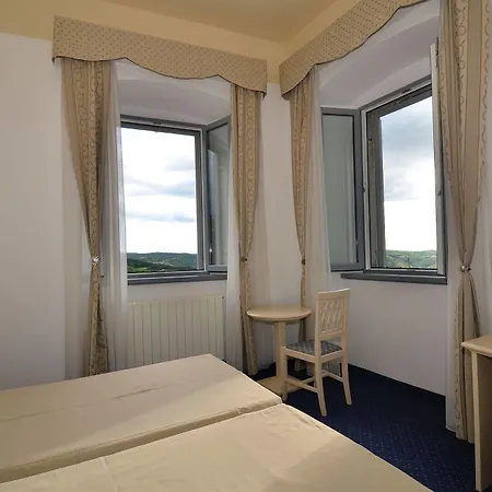 Boutique Kastel Hotel 3*